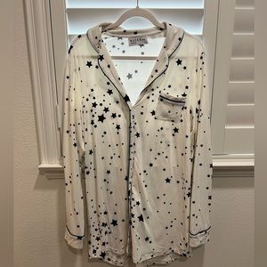 Mason Grey-Kara boyfriend shirt- black stars